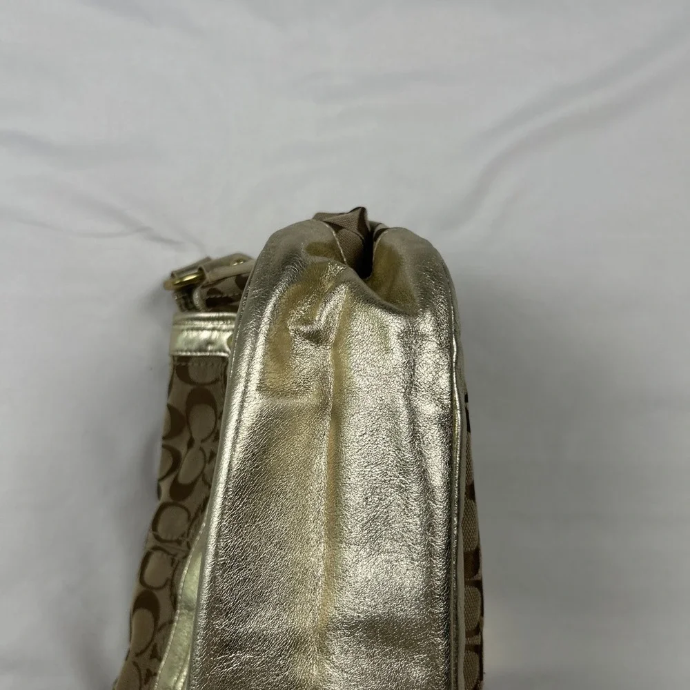 VTG Coach Signature F12857 Beige Gold Big Turn Lock Shoulder Bag Gold Hardware